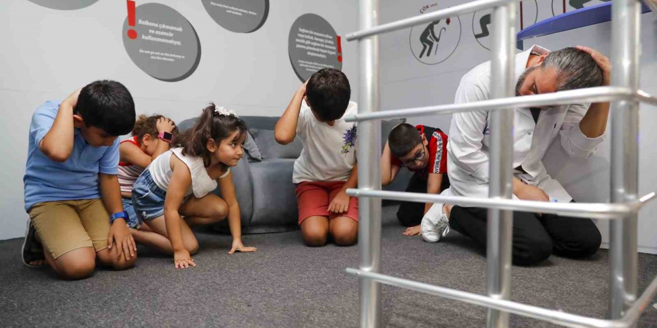 Mersin’de Çocuklara Afet Eğitimi