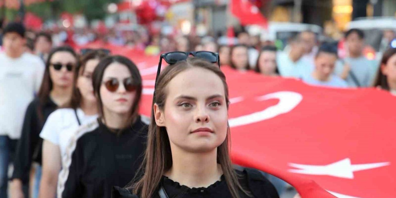 Aksaray’da 15 Temmuz Hain Darbe Girişiminin Yıldönümünde Şehitler Anıldı