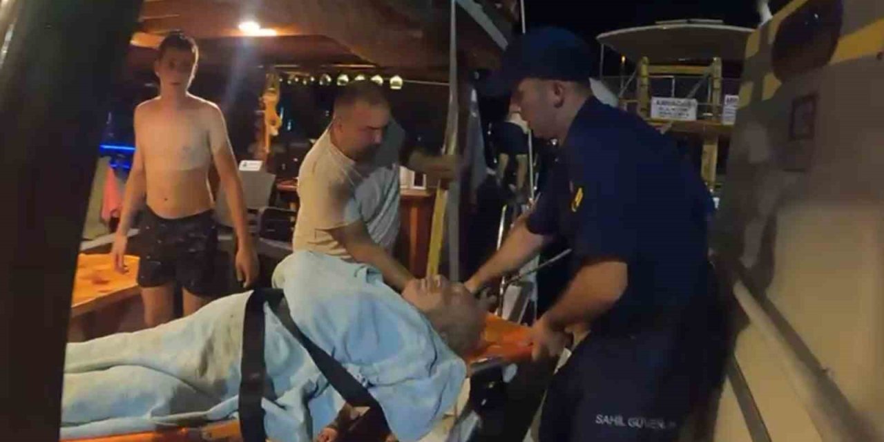 Araç Yolu Olmayan Kaleköy’de Kalp Krizi Geçiren Vatandaşa Sahil Güvenlik Ekipleri Yetişti