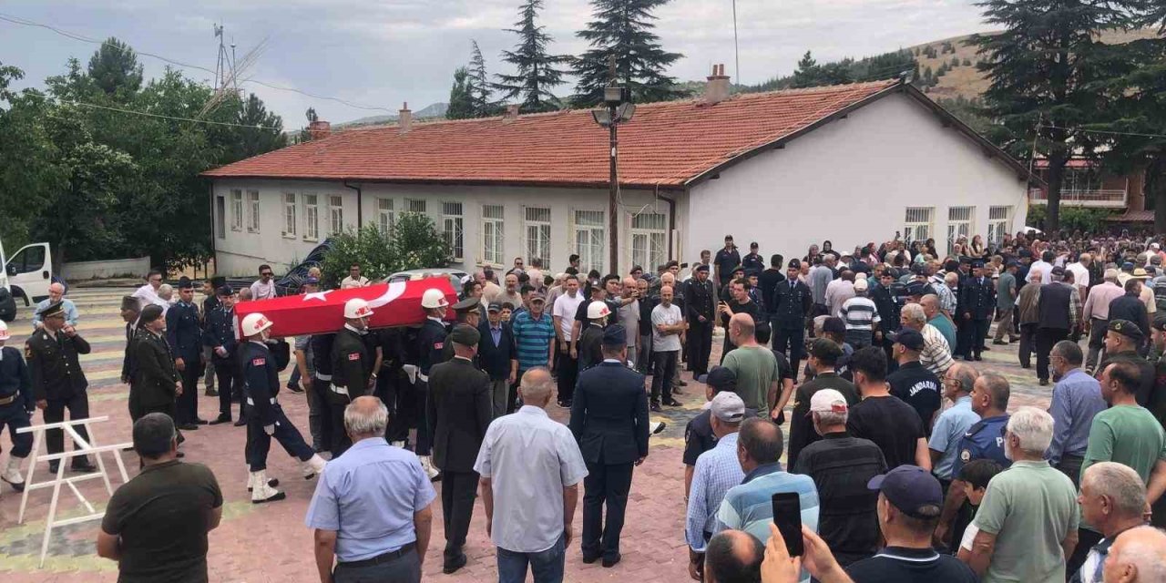 Kıbrıs Gazisi Hüyük’te Törenle Son Yolculuğuna Uğurlandı