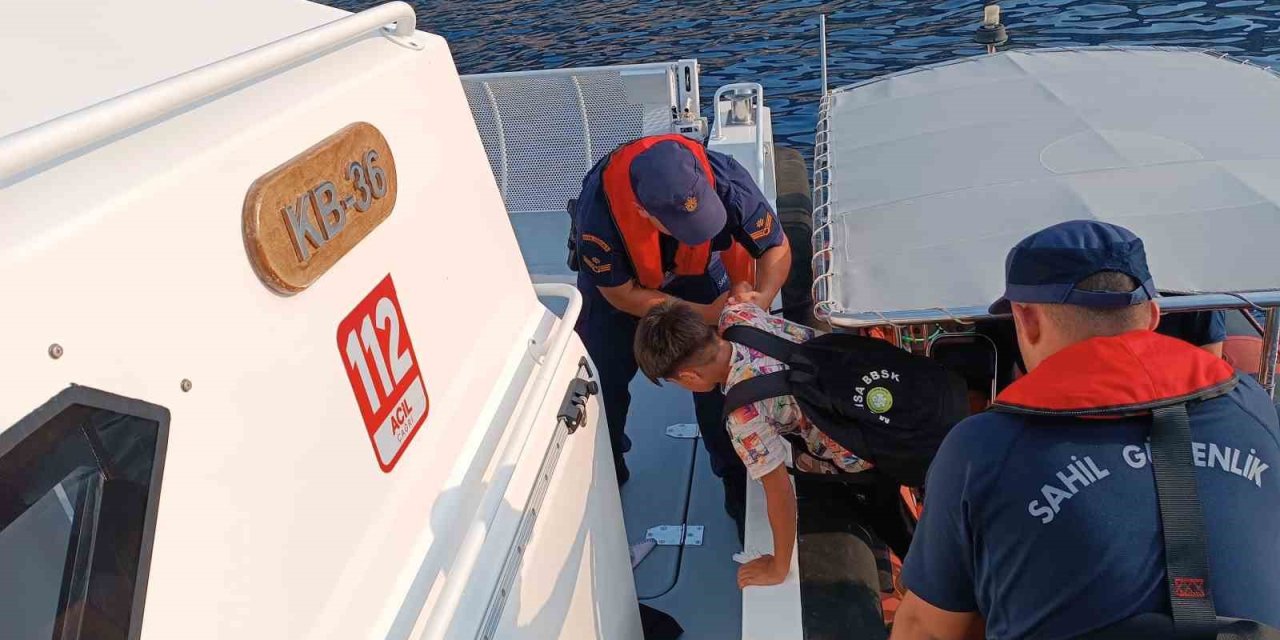 Kaş’ta 21 Düzensiz Göçmen Ve 1 Organizatör Yakalandı