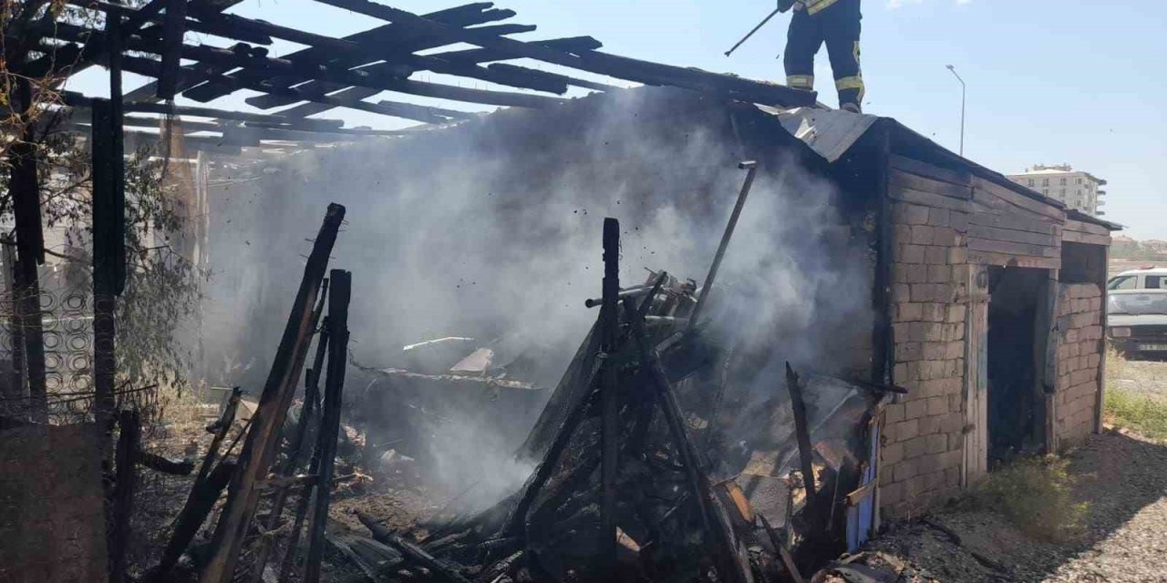 Karaman’da Depo Yangını