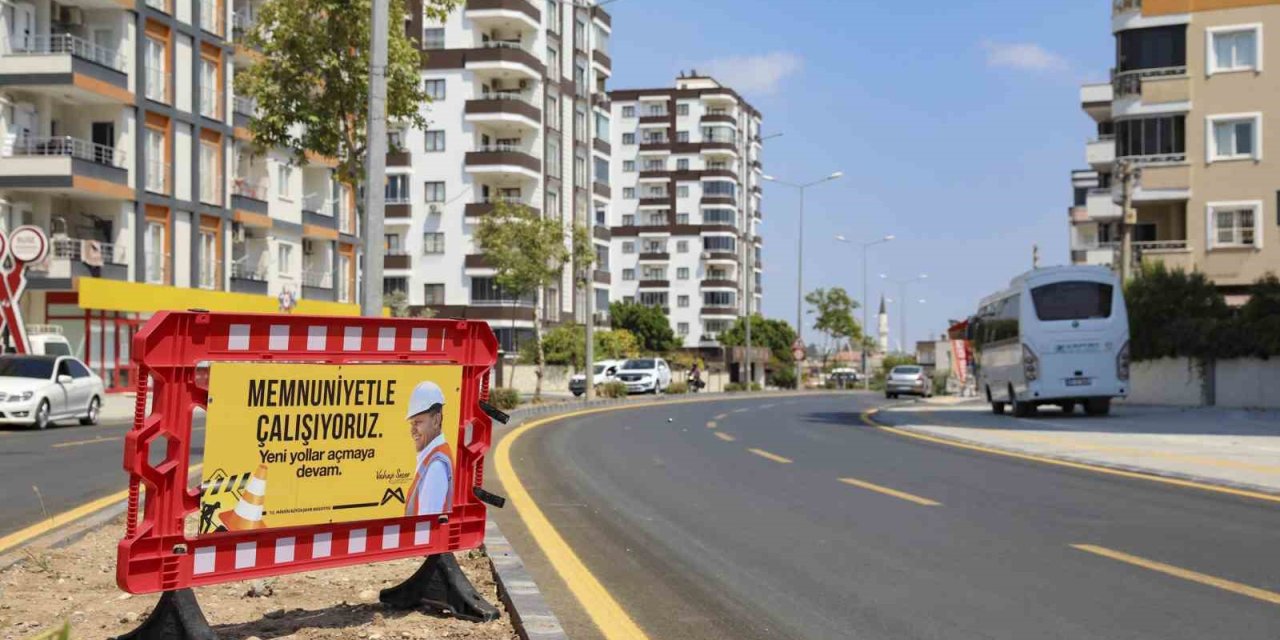 Tarsus’un Önemli Caddesinde 2. Etap Çalışmaları Tamamlandı