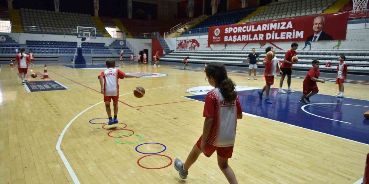 Kepez’de Çocuklar Sporla Gelişiyor