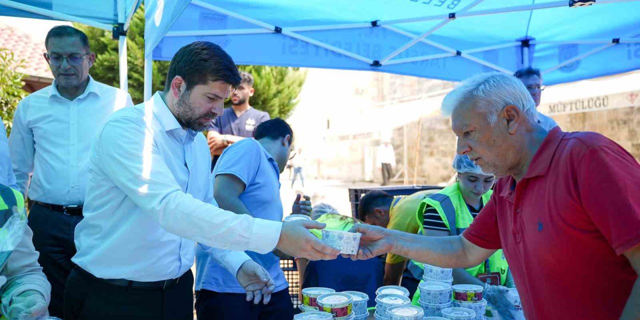 Tarsus Belediyesinden Muharrem Ayına Özel Aşure İkramı