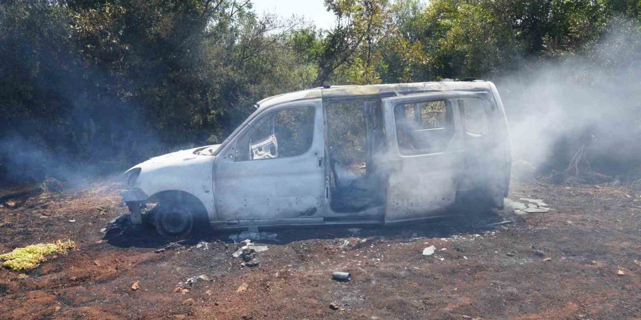 Antalya’da Çıkan Yangında Alevler Arasında Kaldılar