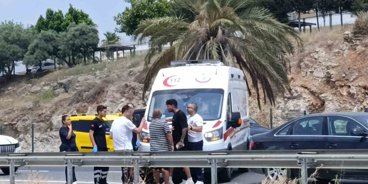 Alkollü Sürücü Otomobile Çarpıp Kaçtı, Kovalamaca Sonucu Yakalandı