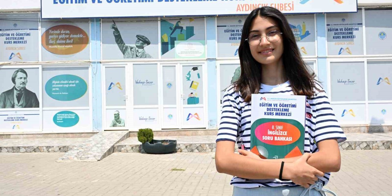 Mersin’de Aydıncık’ın Lgs Birincisi Büyükşehir Belediyesi Kurs Merkezi Öğrencisi Çıktı