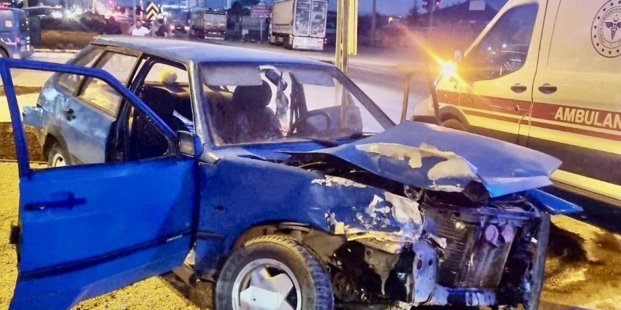 Konya’da Otomobil İle Tır Çarpıştı: 3 Yaralı