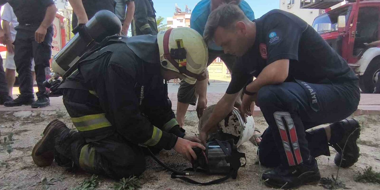 Kedisi İçerdeyken Evi Evi Yanan Ukraynalı Kadın Yaşadığı Şoku Anlattı