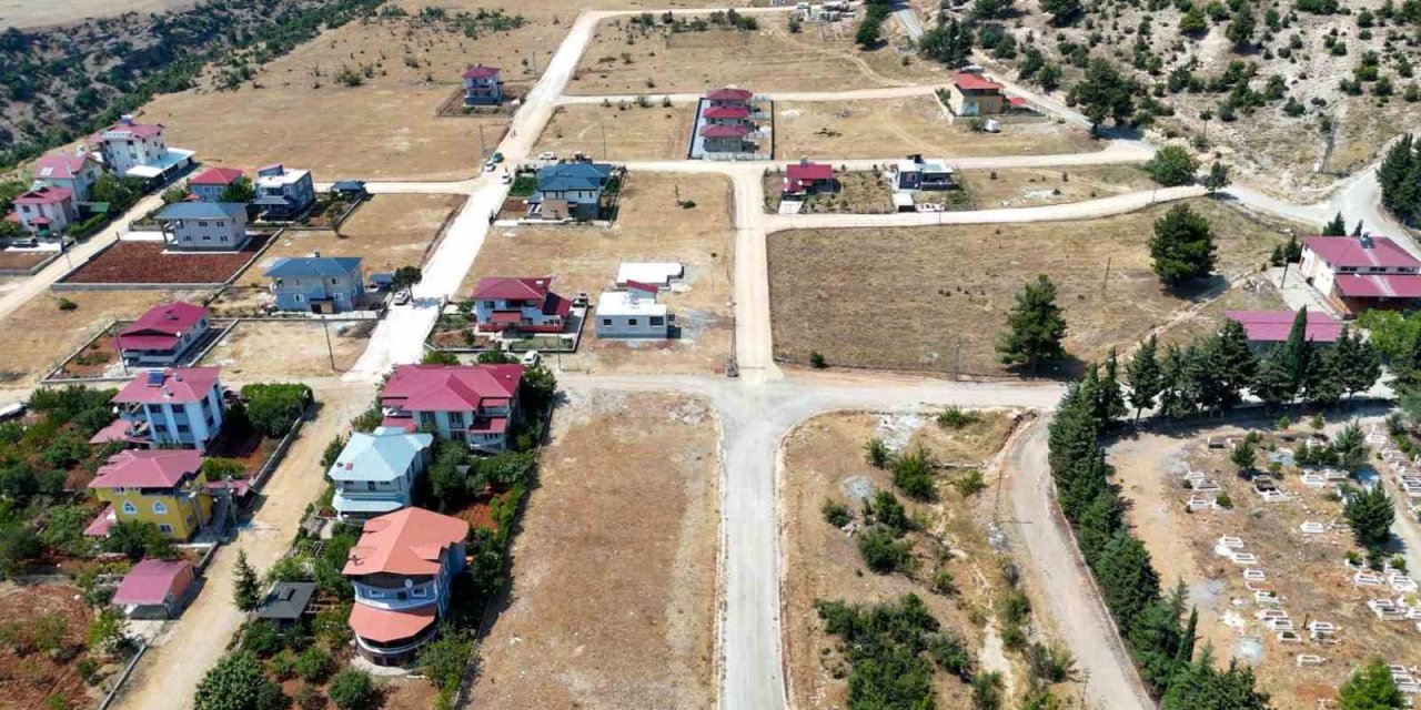 Tarsus Belediyesi Kahraman Gülek’te Yol Ve Ulaşım Çalışmalarını Sürdürüyor