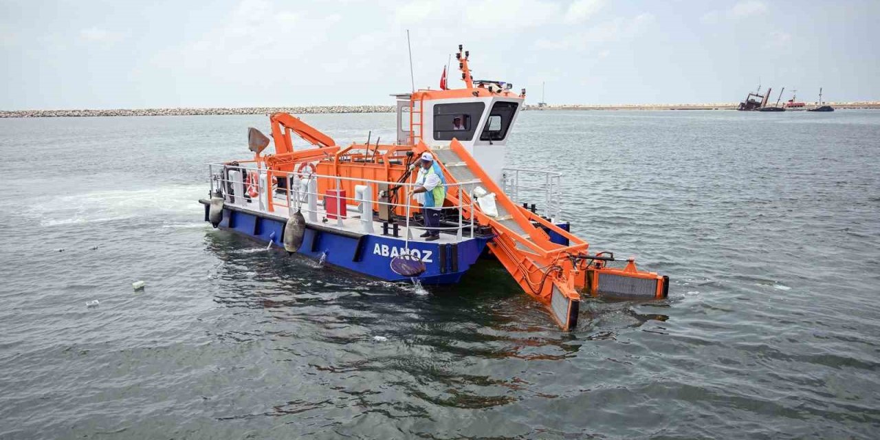 Mersin’in Denizi Atıklardan Arındırılıyor