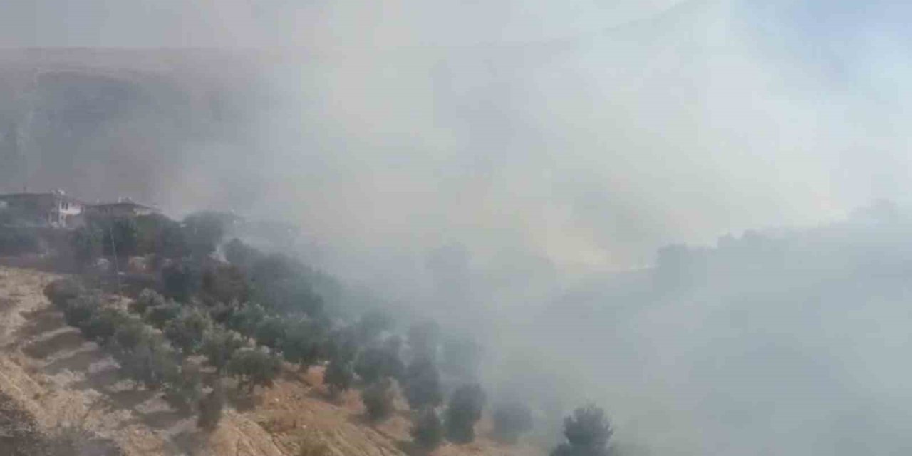 Antalya’da Evlere Yakın Bölgede Yangın