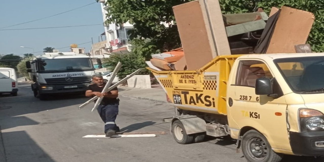 Akdeniz’de Her Gün Tonlarca Atık Toplanıyor