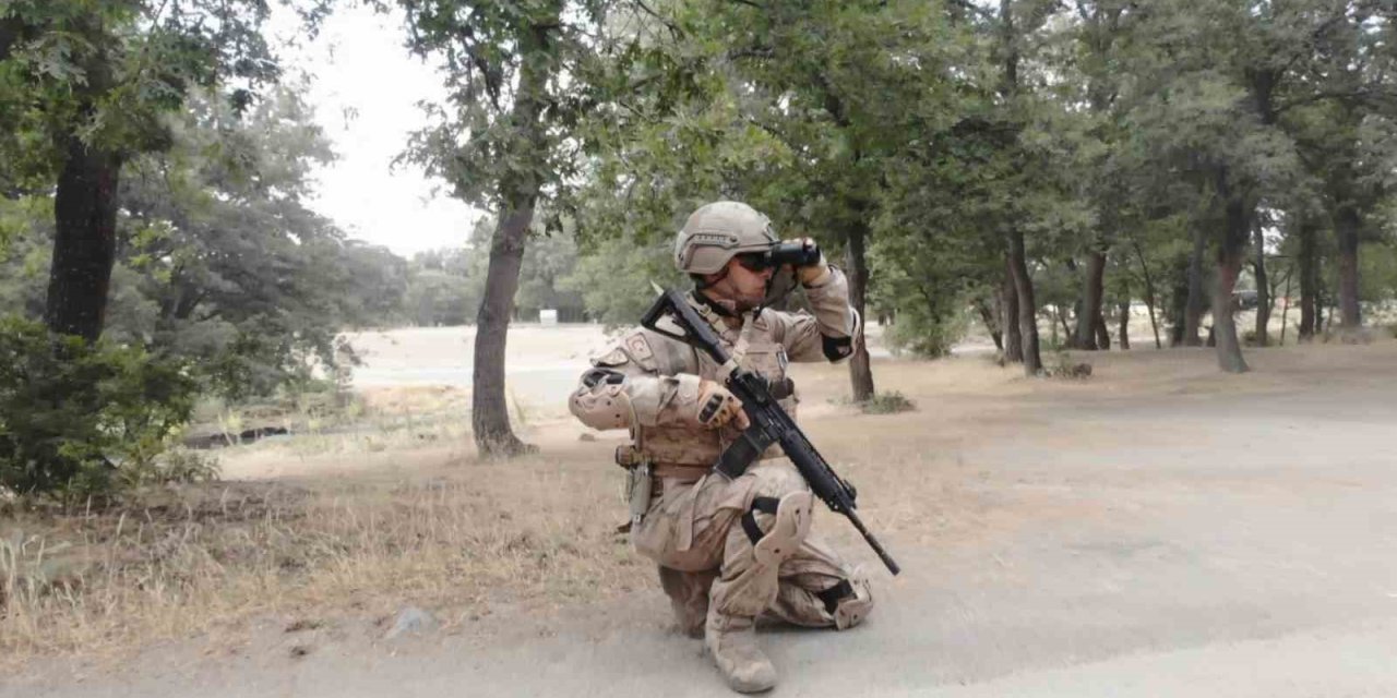 Komandolar Hasan Dağı’nda Yangına Karşı Teyakkuzda