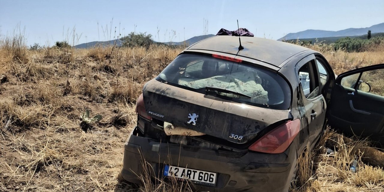 Konya’da Kontrolden Çıkan Otomobil Ekin Tarlasına Savruldu: 4 Yaralı