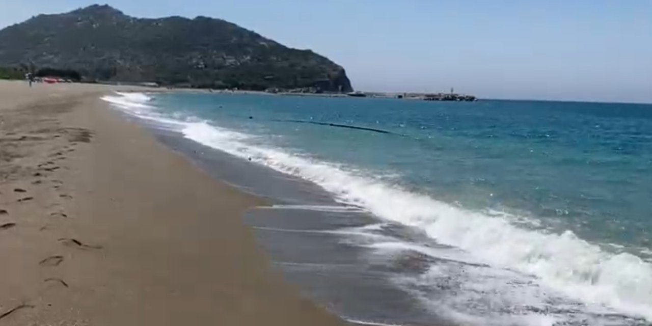 Gazipaşa Selinus Sahili Kıyısında 500 Metrelik Boru Bulundu