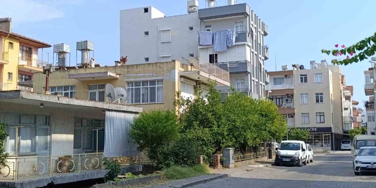 Kız Kardeşi Tarafından Evinde Ölü Halde Bulundu