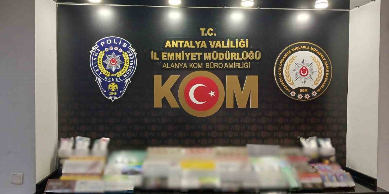 Antalya’da Rüşvet Ve Kaçakçılık Operasyonları: 2 Tutuklama