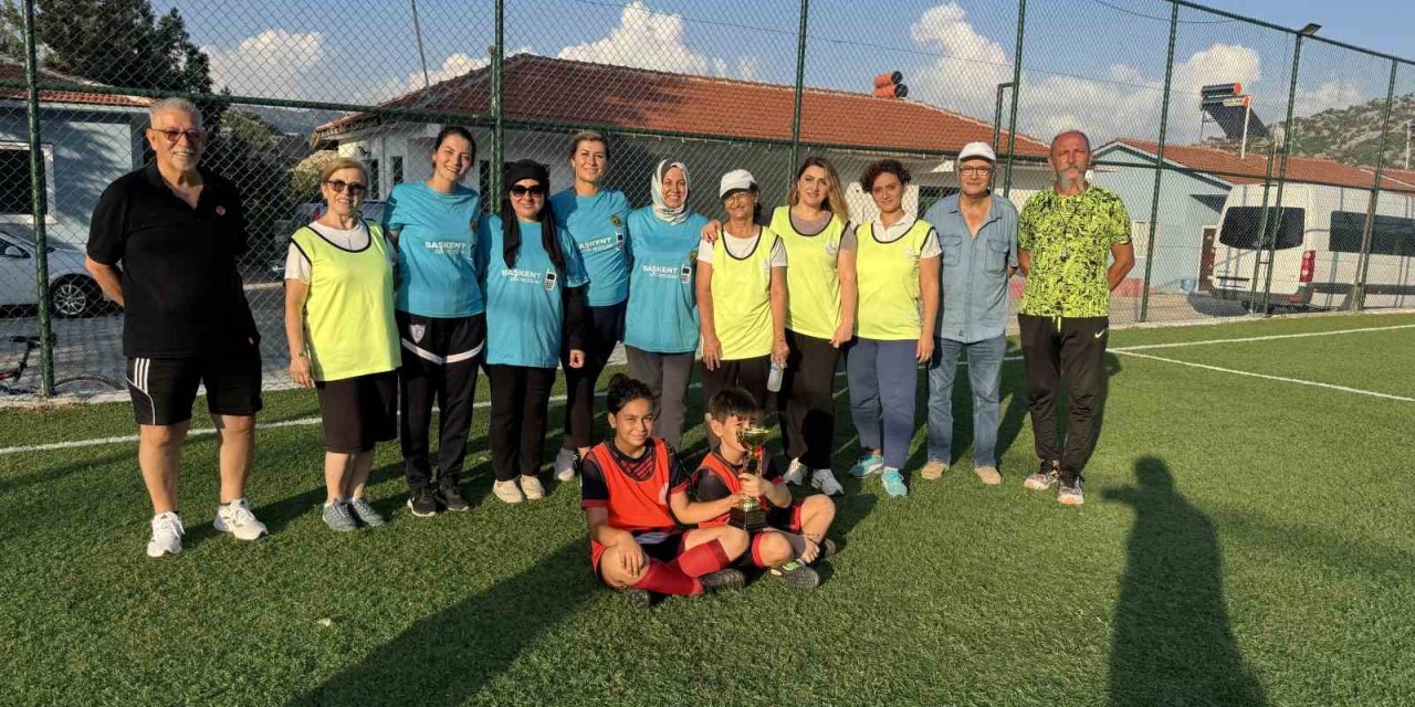 Dünyanın En İyi Turizm Köyü Seçilen Ormana’da Kadınlar Futbolda Buluştu