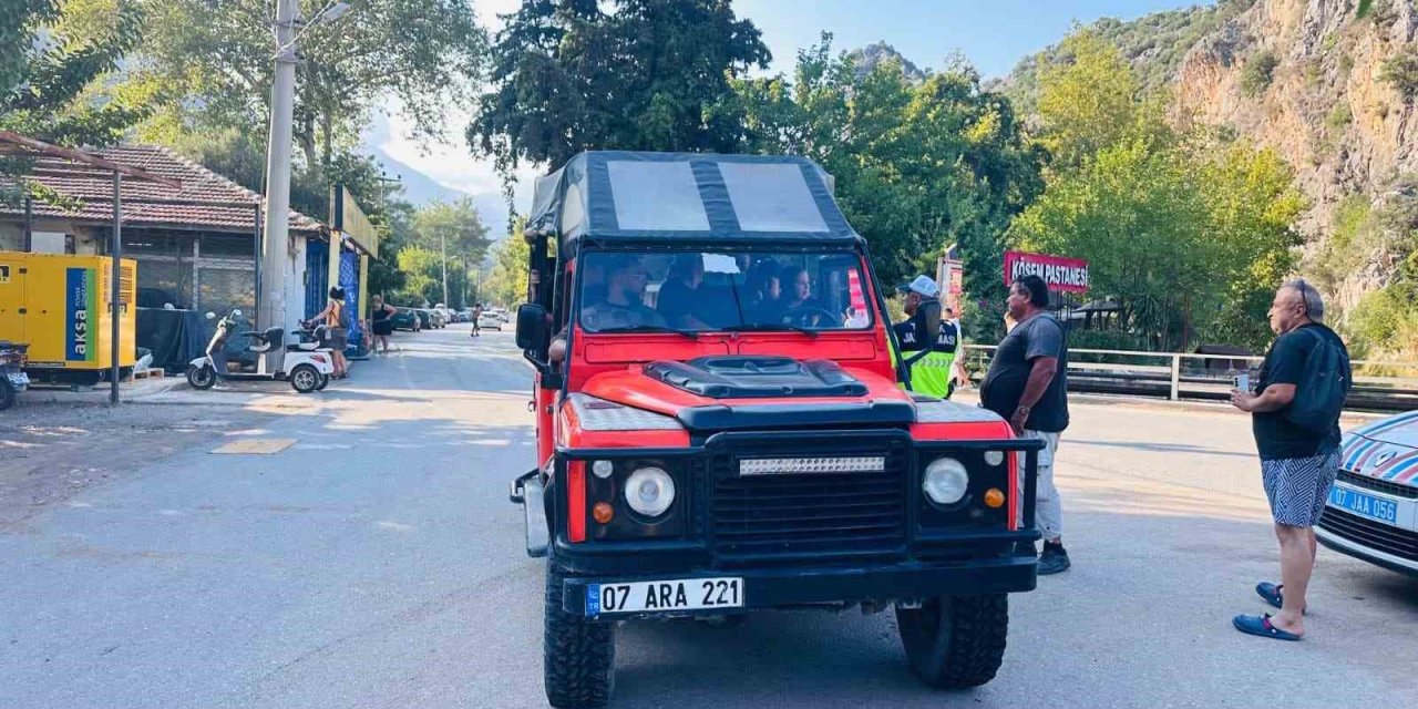 Antalya’da Jandarmadan Safari Denetimi