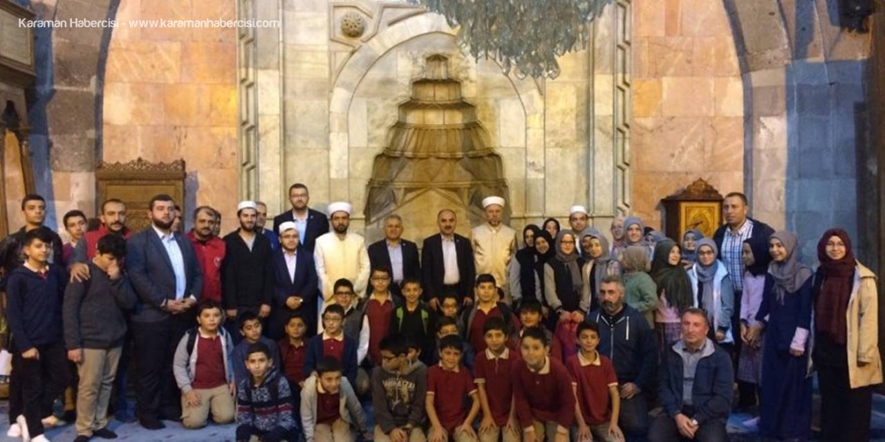 Öğrenciler Mehmetçik İçin Sabah Namazında Buluşup Dua Etti