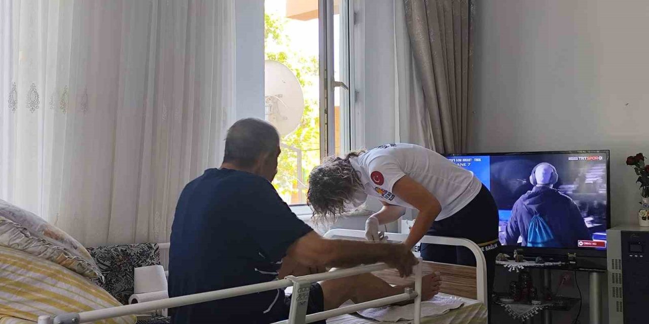 Kemer’de "yaşlılarımız Yalnız Değildir" Projesi Başladı