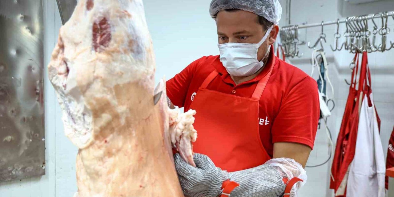 Halk Et, 6 Ayda 5 Şubede 200 Bin Ton Et Satışı Gerçekleştirdi