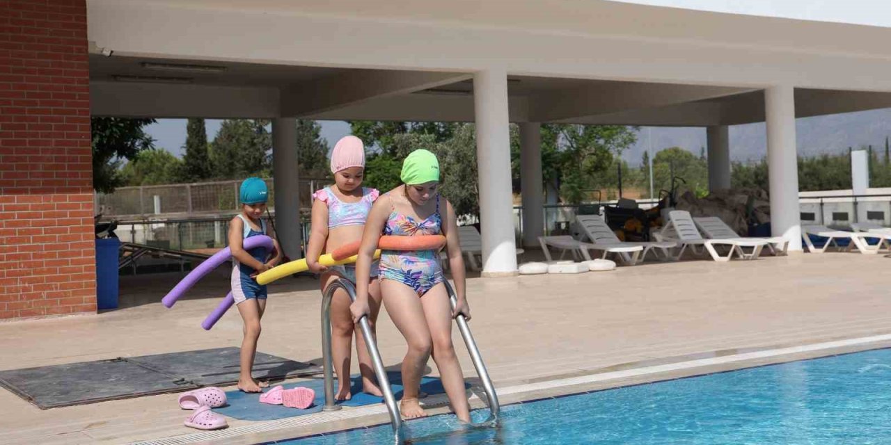 Özel Bireyler Yüzme Kurslarıyla Dolu Dolu Bir Yaz Geçiriyor