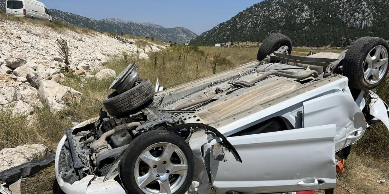 Konya’da Otomobil Şarampole Devrildi: 5 Yaralı