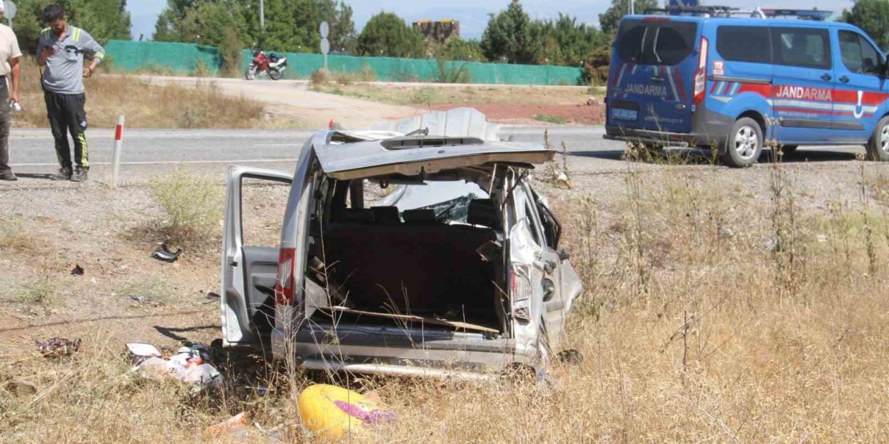 Konya’daki Hafif Ticari Araç Kazasında 2 Kişi Kurtarılamadı