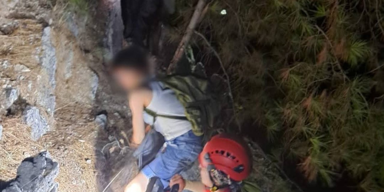 Alanya Kalesi’nde Doğa Fotoğrafı Çekmek İsterken Mahsur Kaldılar