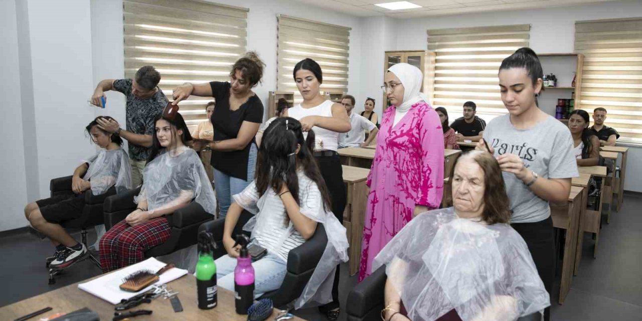 Mersin’de Ücretsiz Kuaförlük Kursu İle İstihdama Destek