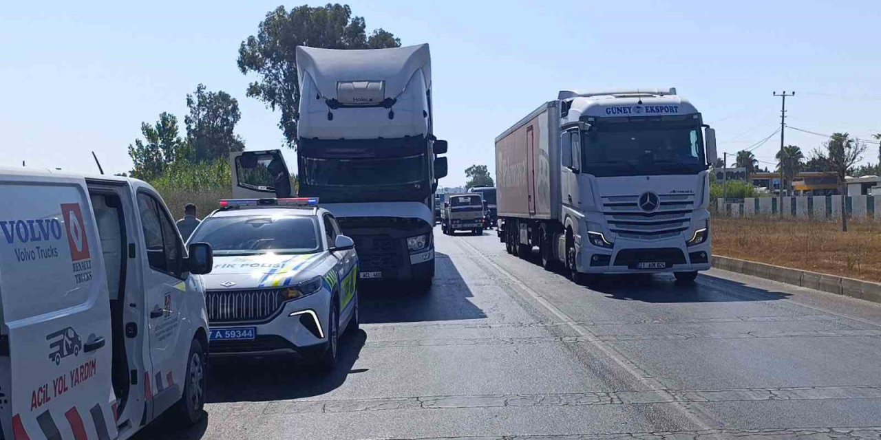 Arıza Yapan Tır D-400 Karayolu’nda Trafiği Kilitledi