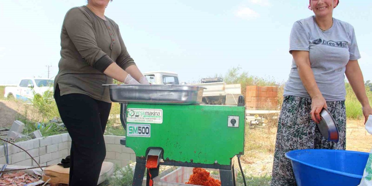 Antalya Büyükşehir Belediyesinden Üreticiye Makine Desteği