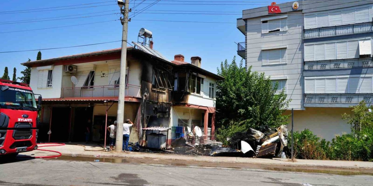 Soğuk Hava Deposunda Korkutan Yangın