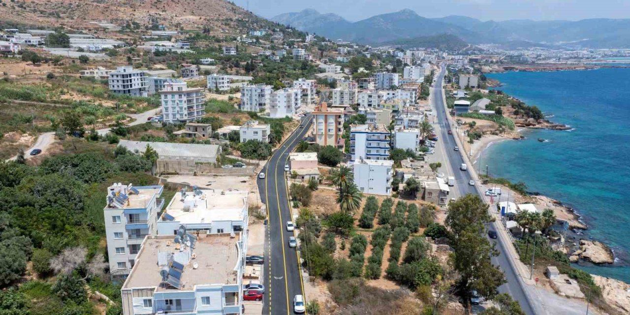Aydıncık’ta Yollar Yenilendi