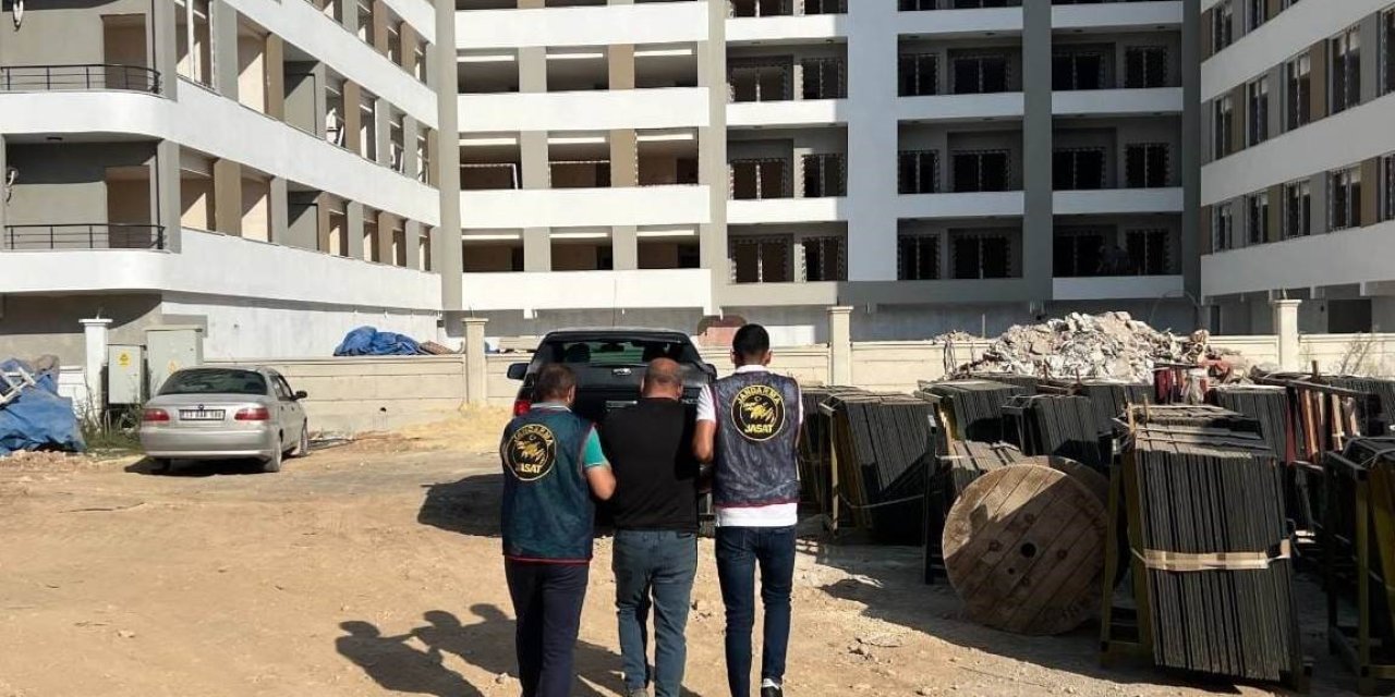 Aranan 2 Şahıs Mersin’de Yakalandı