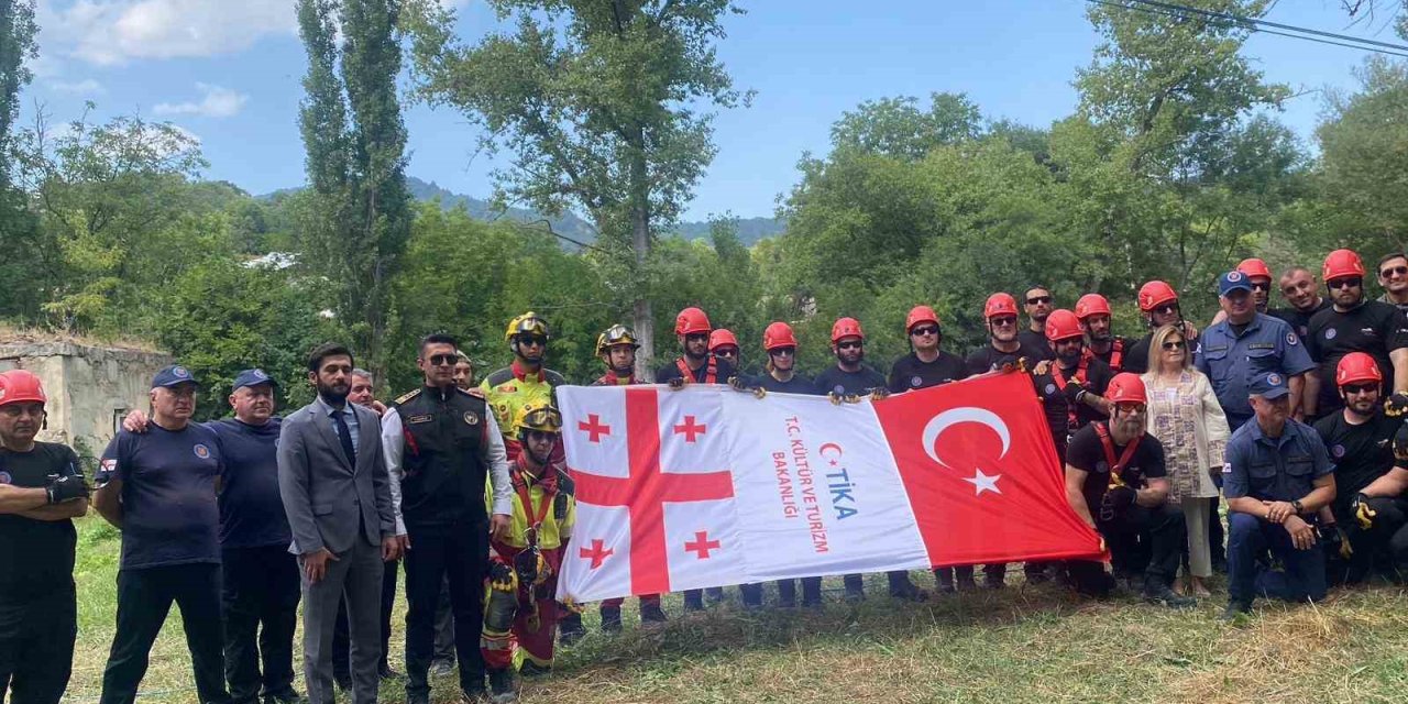 Konya İtfaiyesi, Tika İş Birliğiyle Gürcistan’da "doğada Arama Kurtarma Eğitimi" Düzenledi