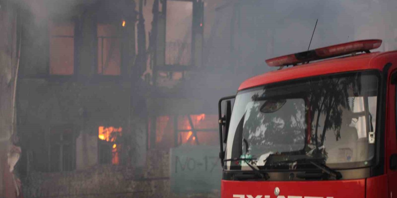 Konya’da Metruk Binada Yangın