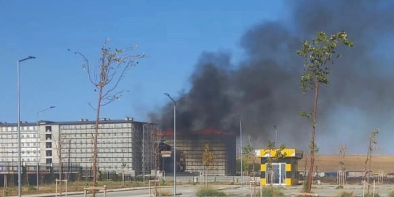 Kulu’da İnşaat Halindeki Yurt Binasında Yangın Paniği