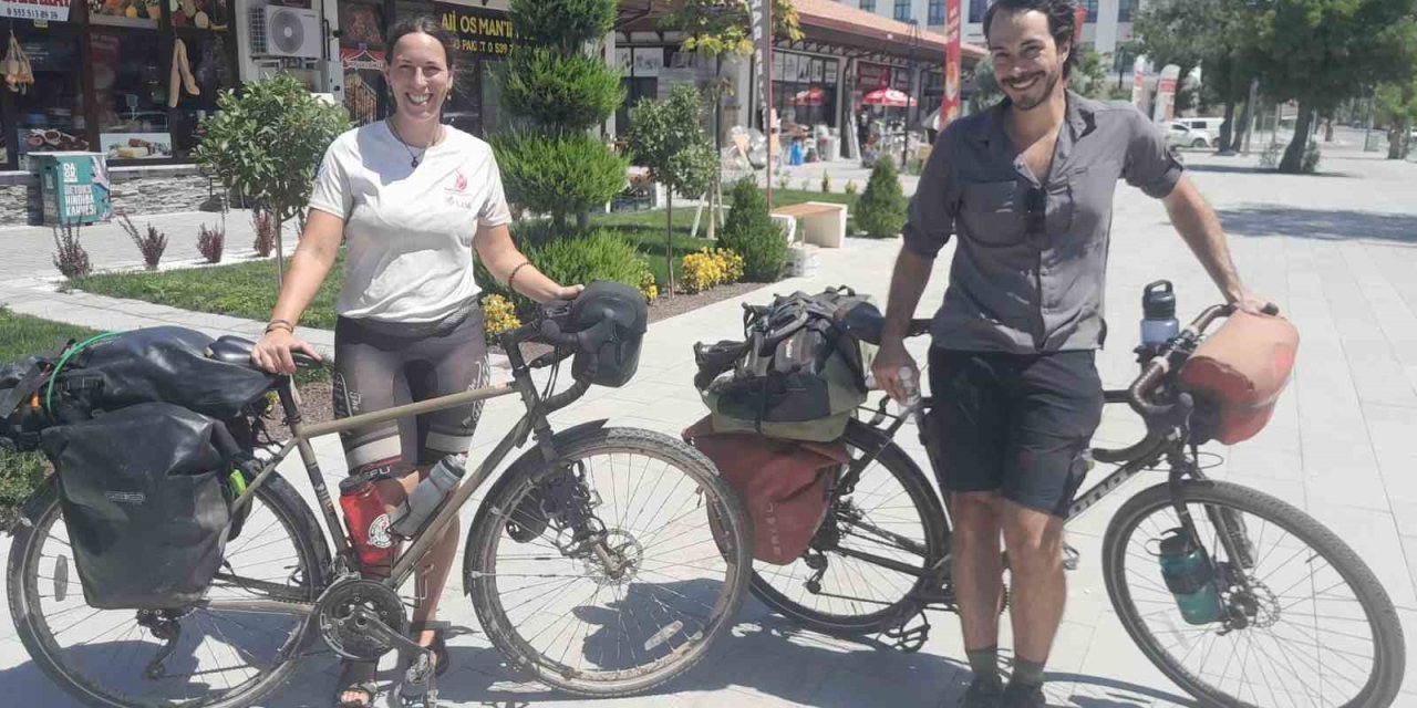 Bisikletleriyle Türkiye Turu Yapan Kanadalı İkili Karapınar’da