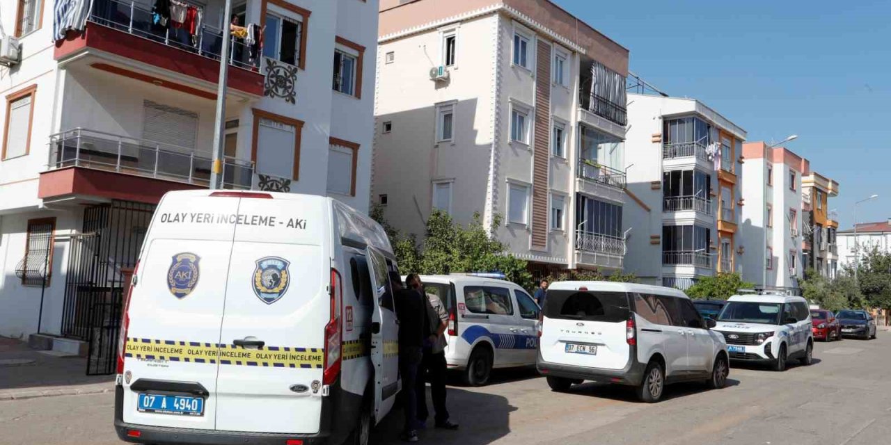 Antalya’da Eski Eş Dehşet Saçtı: 1’i Ağır 2 Yaralı