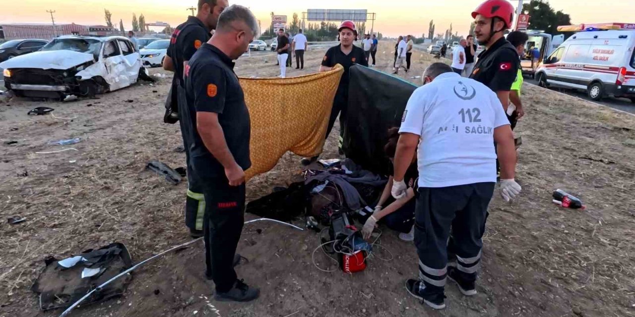Gurbetçi Ailenin Otomobili Takla Attı: 1 Ölü, 4 Yaralı