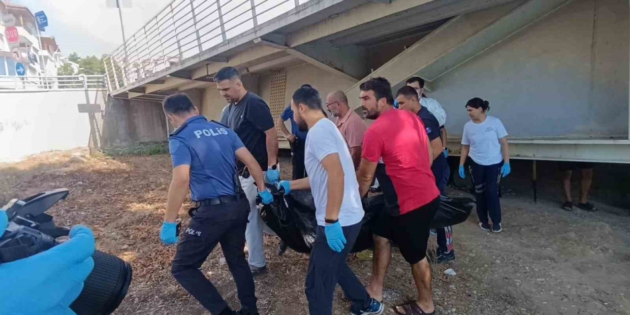 Balık Avlamak İçin Geldiği Irmakta Ceset Buldu