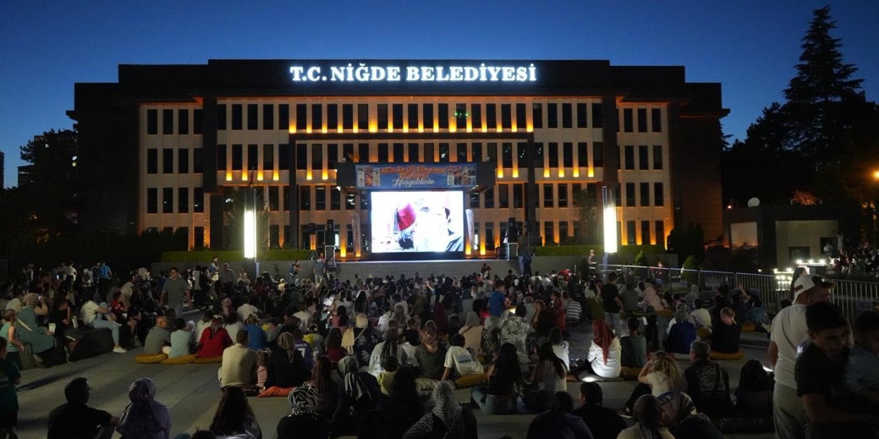 Niğde’de Minderli Sinema Akşamları