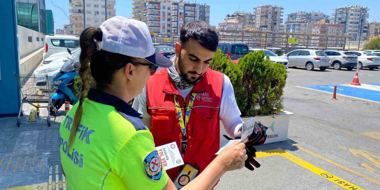 Mersin’de Motokuryelere Trafik Eğitimi