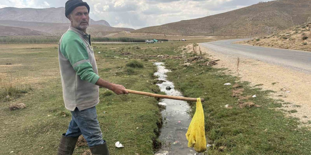 Piknik Ve Kamp İçin Gelip Çöplerini Bıraktılar Çobanlar Bile İsyan Etti