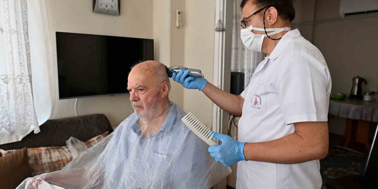 Muratpaşa Belediyesi 95 Bin Kez Hastaların Kapısını Çaldı