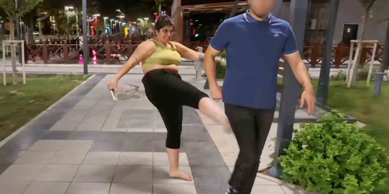 "tecavüz Ediyorlar" Diye Çığlık Attı, Yardıma Gelenleri Darbetti